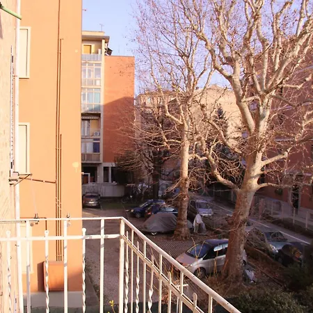 Blu * بولونيا